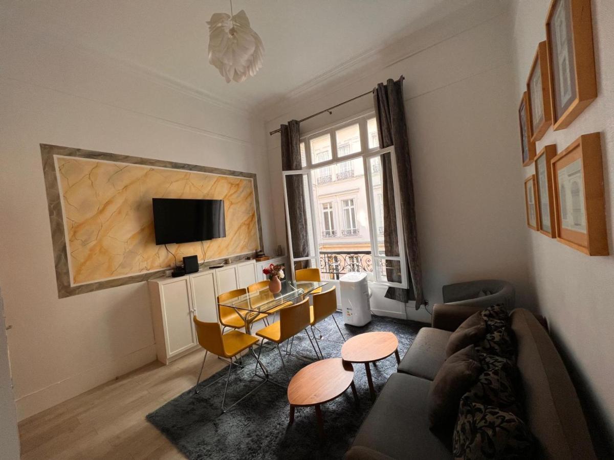 Luxury apartment Champs-Élysées París Exterior foto